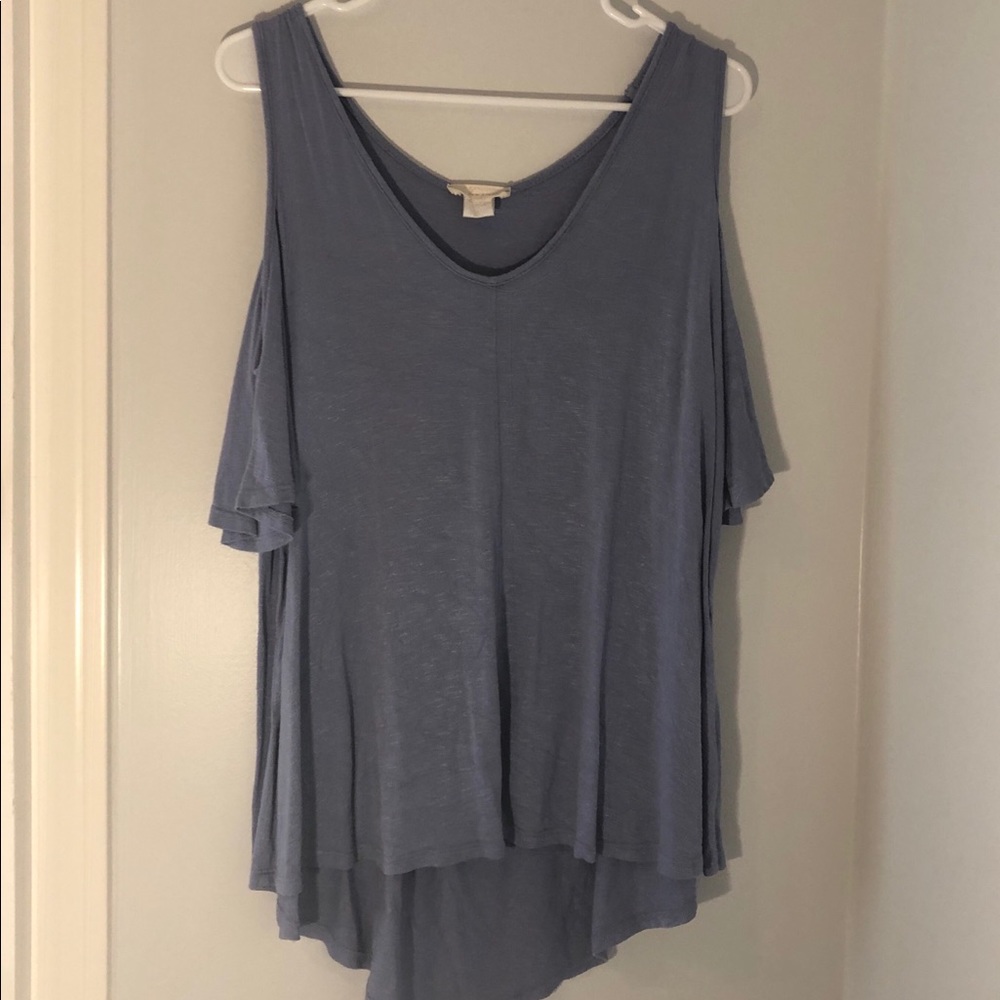 Moon Kiss cold shoulder short sleeve top